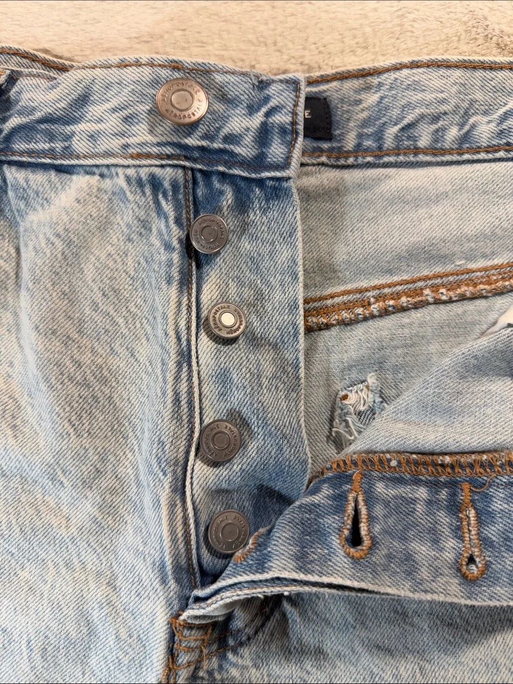 Aeropostale 90s Baggy Light Distressed Denim Shorts, 14